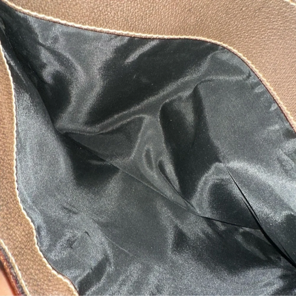 Gucci Beige and Brown Monogramclutch Bag - Picture 15 of 16